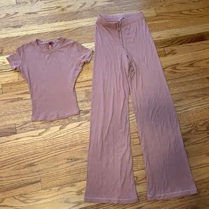 Skims set of 2 soft lounge mauve pink color good condition size xs $20
